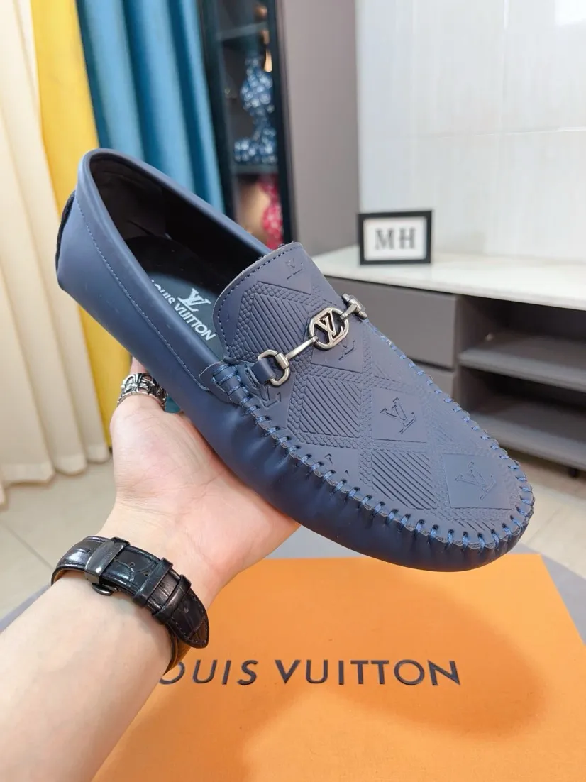 Men's men's shoes💰400🌹🌹[LV Louis Vuitton] New men's beanie shoes💝💝.. Top-grade imported cowhide embossed➕Comfortable leather lining. It is extremely skin-friendly and comfortable, feels very delicate, and the shape is very correct! Perfectly reflects the three-dimensional sense, code number: 38-44
